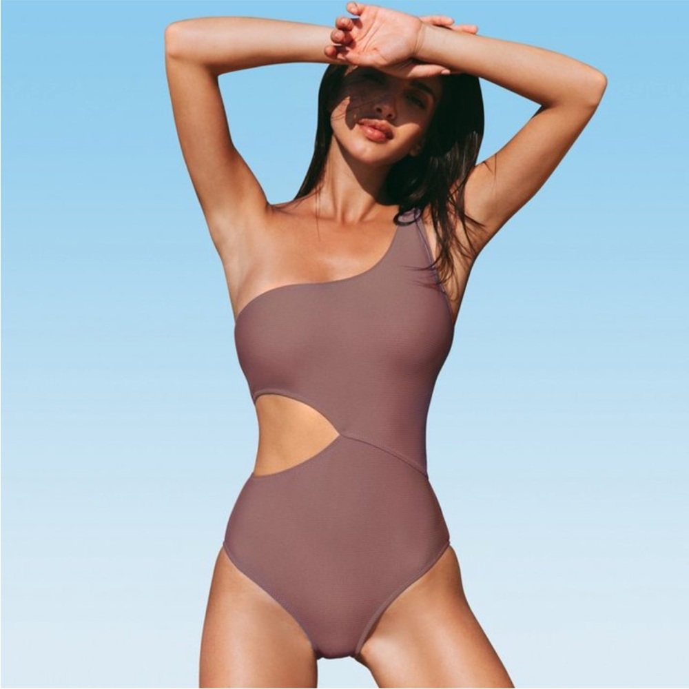Cupshe one- shoulder cut out one piece swimsuit ribbed material - coffee